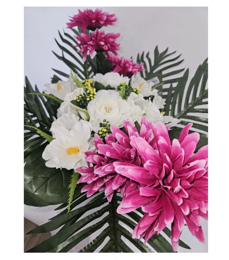 Vegyes csokor tálban – SZÉLESSÉG 50 CM, MAGASSÁG 30 CM